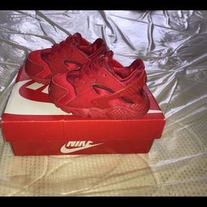 Nike Huaraches Size 5c